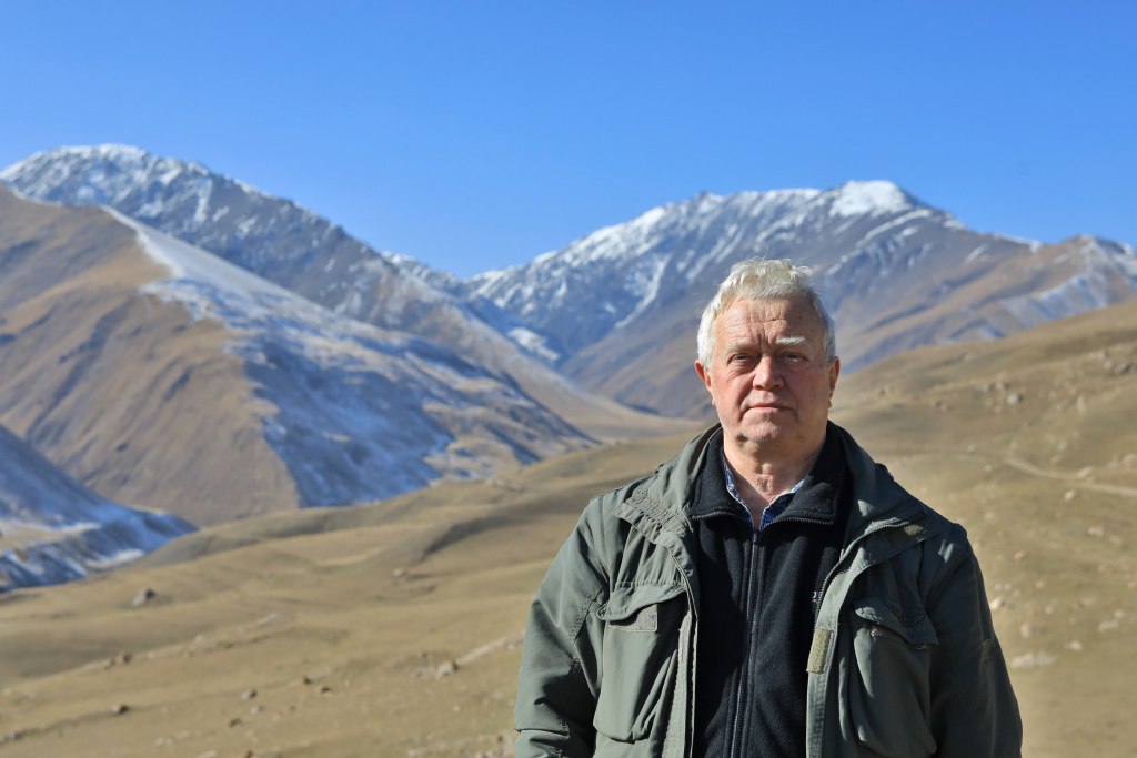 photo_5341471610394842669_y