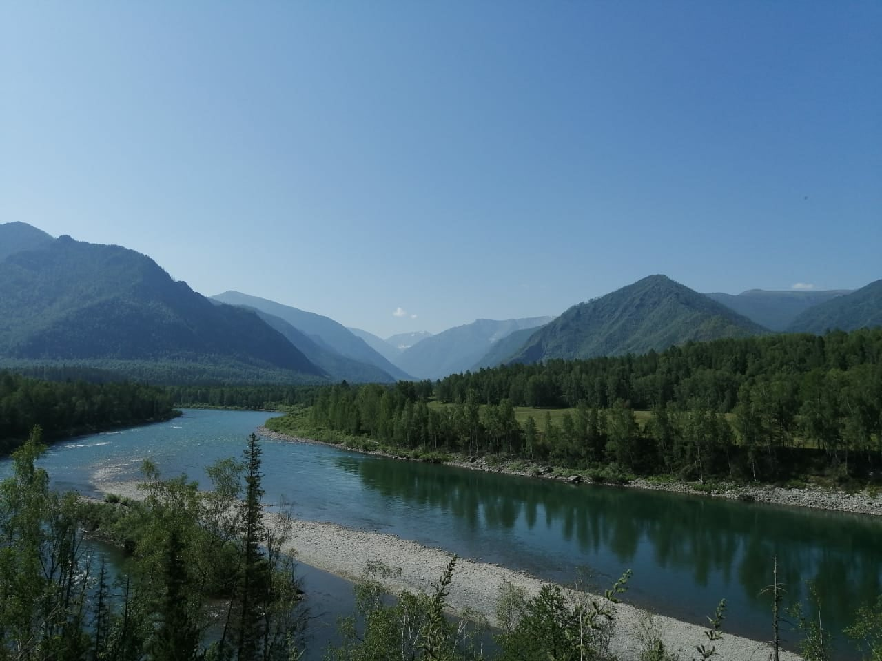Горы алтая для детей. Озеро манжерок алтай. Горно-алтайский катунский заповедник. Катунь алтай исток. Путешествие в алтай проект.